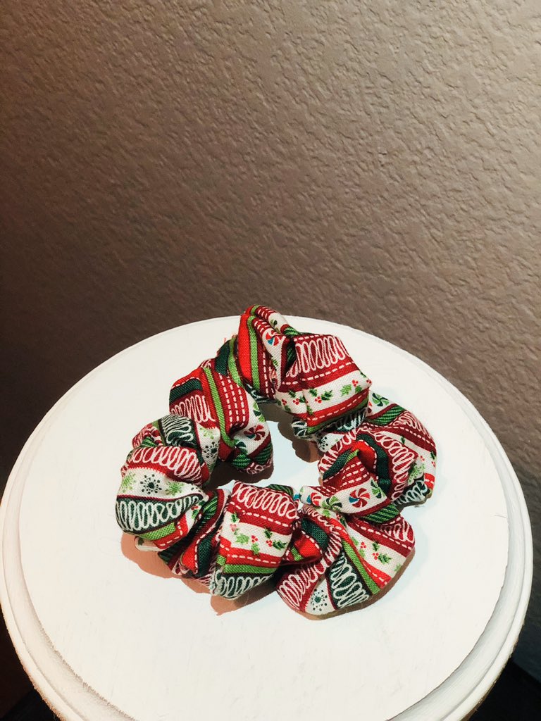 scrunchieice tweet picture