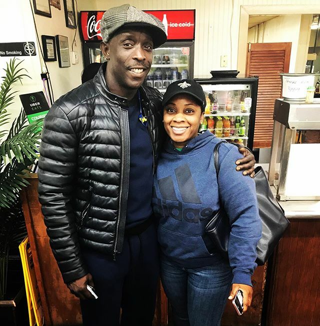 resolutespirit's tweet photo. When you tell your sister that you want oxtails and she meets her favorite actor at the register... #shedied https://t.co/v0aZl1u3Iu https://t.co/t3QQNaiPBH