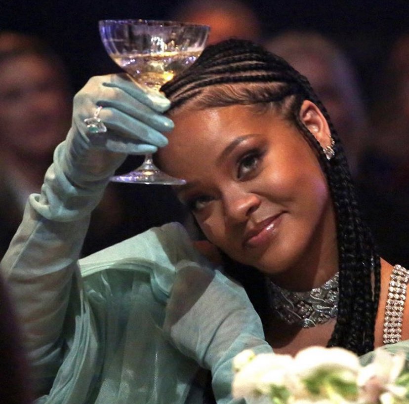 Domyenn's tweet photo. Cheers bitch! Stay mad all 2020♥️ https://t.co/5wLORTJEVp
