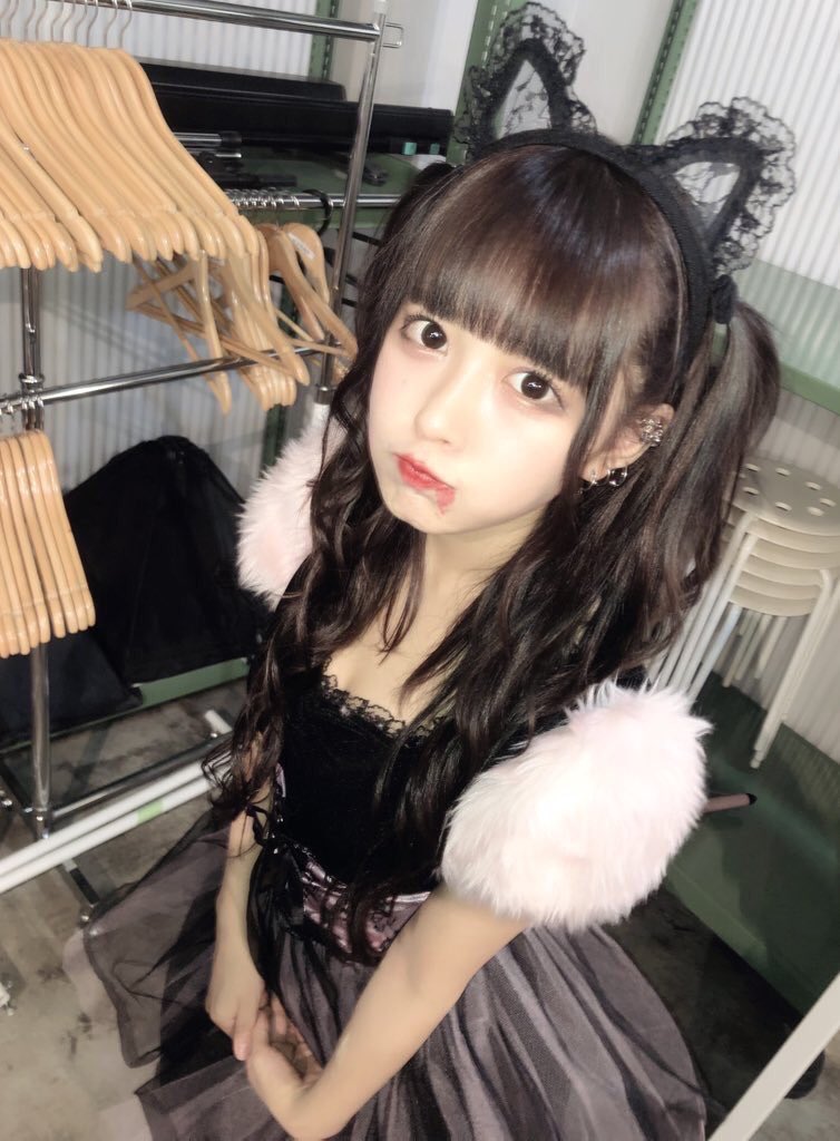 おさち A Twitter タレ目で涙袋があって唇が小さくて鼻が細くて人中短くてタマゴ型 丸顔でお人形みたいに可愛くて肌が白くて女の子 っぽい甘い甘い服装が似合って細いけどおっぱいは大きいちょっとえっちな女の子になりたいからがんばる おさち A Twitter タレ目で涙袋があって唇が小さくて鼻が細くて人中短くてタマゴ型 丸顔でお人形みたいに可愛くて肌が白くて女の子 っぽい甘い甘い服装が似合って細いけどおっぱいは大きいちょっとえっちな女の子になりたいからがんばる