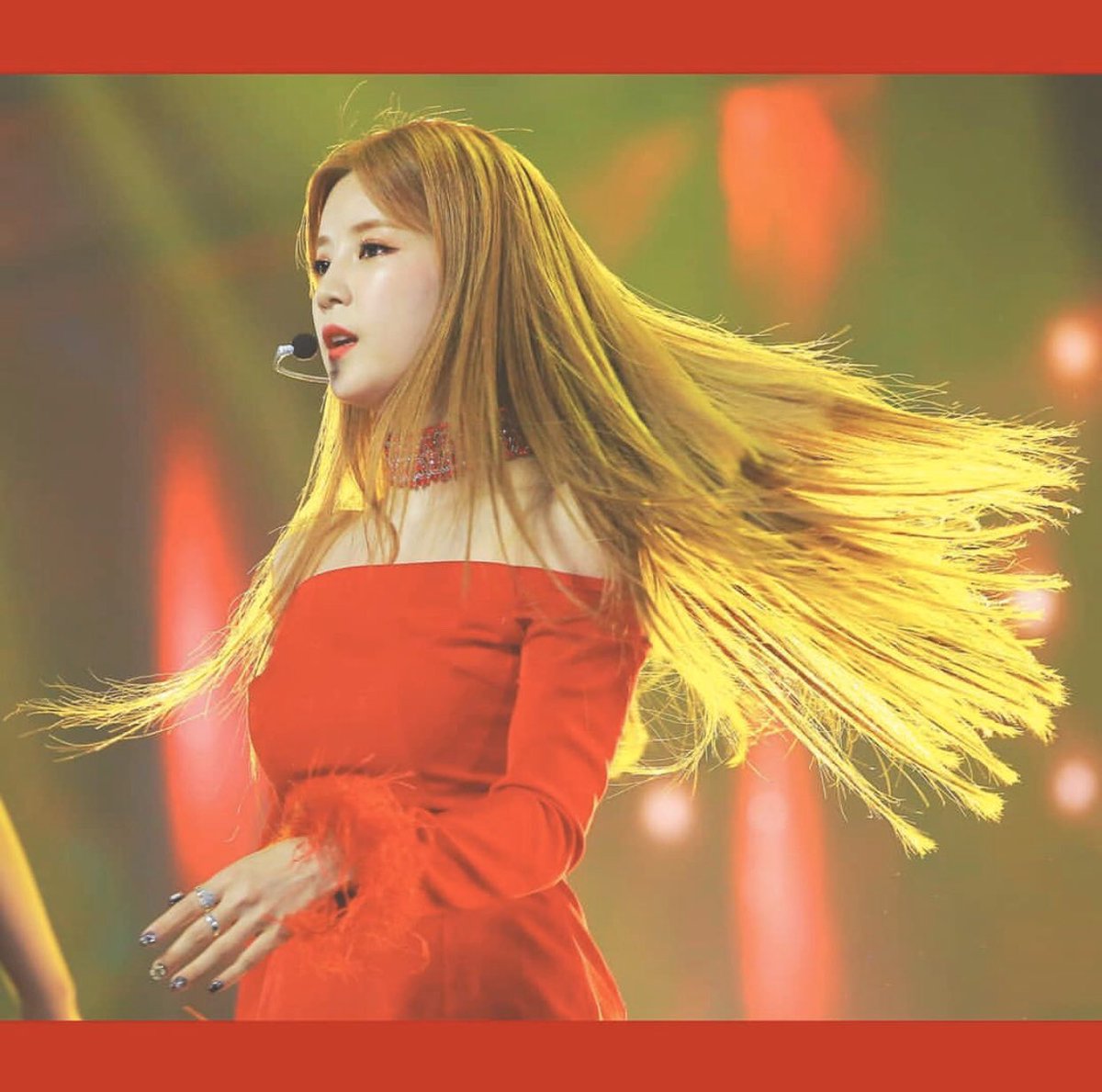 LegendaryApink's tweet photo. Leader 🤍♥️
#LegendaryApink #TeamApink https://t.co/2d4DLQtR5b