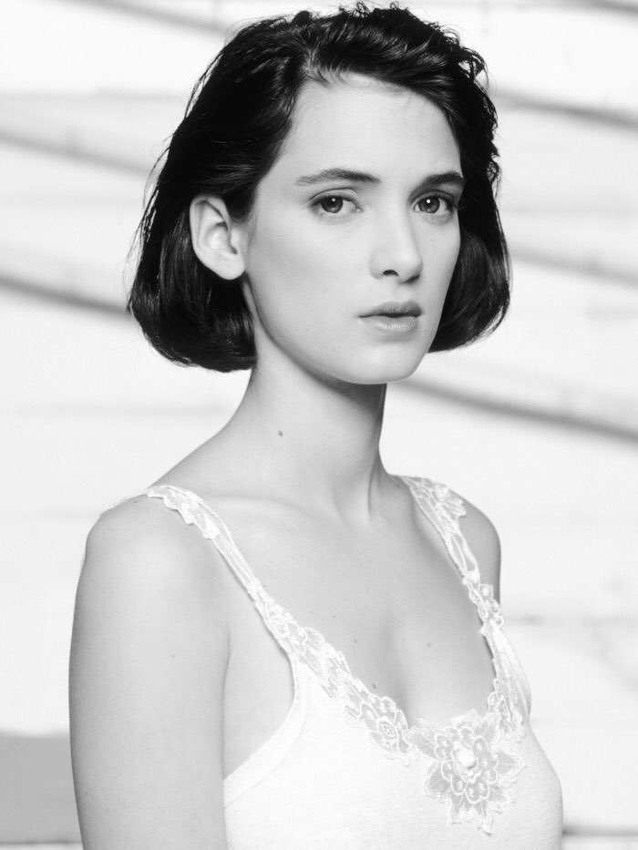 treasure_mae's tweet photo. @SELFP1TY Kiera Knightley, Winona Ryder, Alison Williams, Kristen Stewart, Zooey Deschanel, I’ve heard it all lmao. Where my big eyed girls at 🙋🏻‍♀️ https://t.co/p5XM9XiRLk