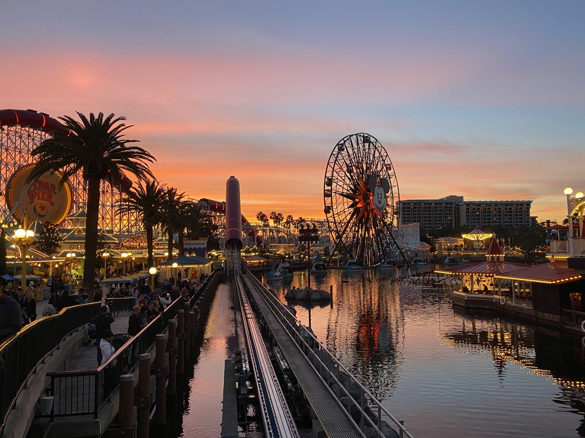 Good evening Disney’s California Adventure 🎢🎡
#Disneyland #disneylandtoday #californiasunset #ShotOniPhone11Pro #pixar #pixarpier @DisneylandAP @DisneylandToday