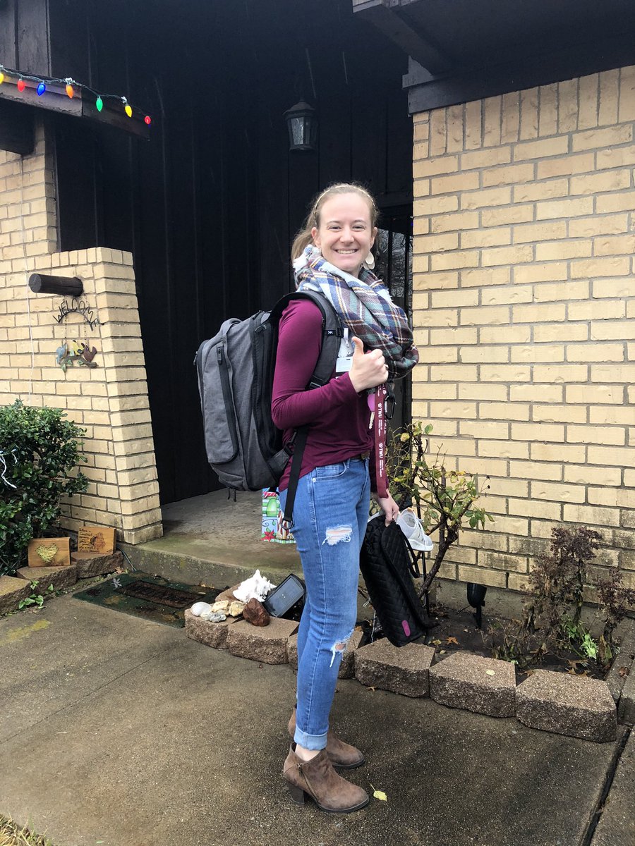 MonicaMathis_'s tweet photo. Officially in love with my #gifted Knack Bag! Got to put it to the real test with going home for Thanksgiving and it definitely passed👍 3 outfits, my PT book, toiletries, etc. all made it home with this one bag! Thankful for the product made by @KnackBags https://t.co/EHXIeOrYxz