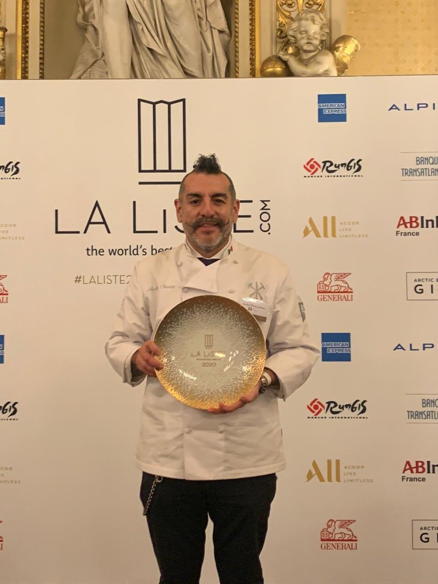 AquilesChavez's tweet photo. Estoy París, Francia en ocasión de la develación de la edición 2020 de @LaListe1000 ,que enumera a los mejores mil restaurantes del mundo @soterorestmx ,llegar aquí ha requerido de la pasión de todo nuestro equipo. Viva México, Viva la Cocina de Oficio, Viva Sotero y Viva Francia https://t.co/o1Gme2u5II