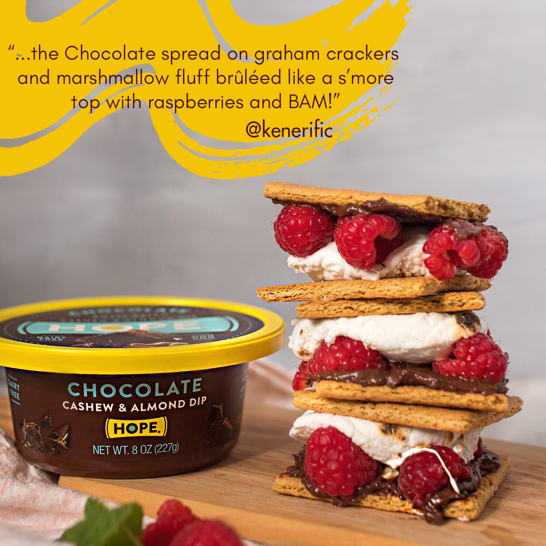 Who doesn't want s'more s'mores!?! We are in love with this idea and thank our 2nd Recipe Contest Winner @kenerific 
.
#smores #chocolatedip #chocolatelovers #dessert