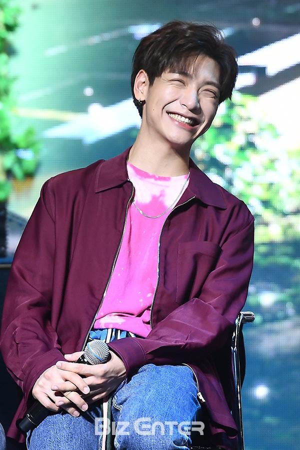 A thread full of Jaehyun’s beautiful smile  #NFlying  #엔플라잉  #Jaehyun  #김재현