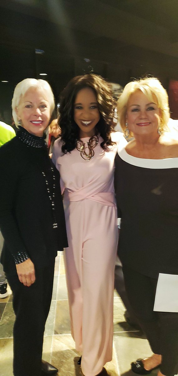 DrJacquieBaly's tweet photo. Had a fabulous time at the @fbcgop #christmasparty. It was packed! Tons of #ElectedOfficials #tistheseason #holidayseason & #PoliticalSeason that is...:)
Pictured with @FortBendCounty @SheriffTNehls #GOPChair Linda Howell & fellow #PrecinctChair Mary Favre. https://t.co/HNnxjPtcZT