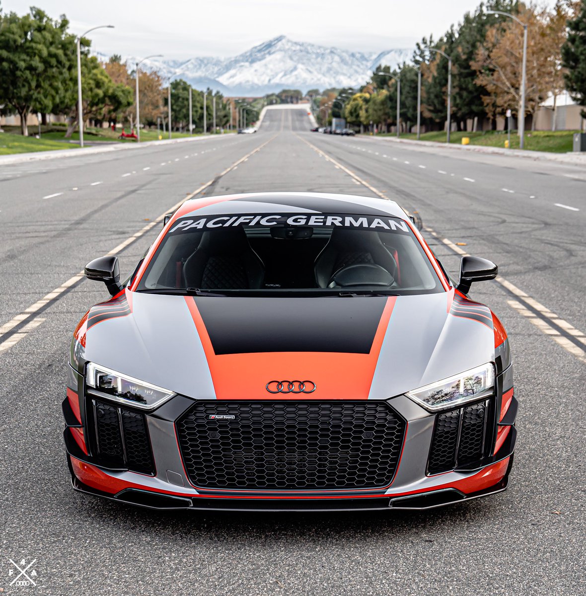 f4a_media's tweet photo. Facing Monday Head on! Let’s pray for a quick work week 🙏 R8 V10 Supercharged @abt_sportsline @VFEngineering @audi @KeenWraps #audir8 #r8 #r8v10 #pacificgerman #vfengineering #abtsportline -------------------------------- https://t.co/4Ds7OKF3dS