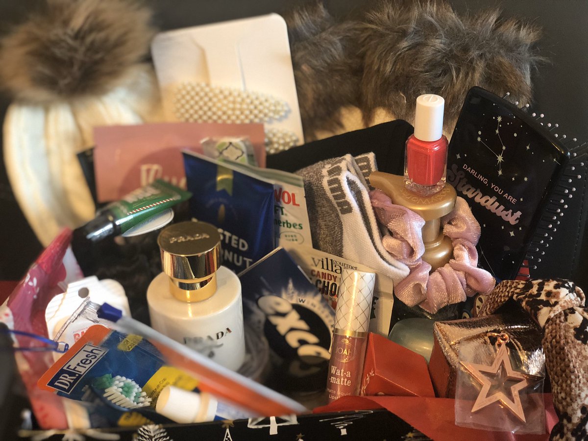 ZiZiS4's tweet photo. The boxes are starting to pile up...
Just a reminder: Deadline is THURSDAY Plz DM me to schedule pick-up/drop-off. @shoeboxcanada @ChrysouliT #ShoeboxLOVE 💖 https://t.co/6HZQM2Myzg