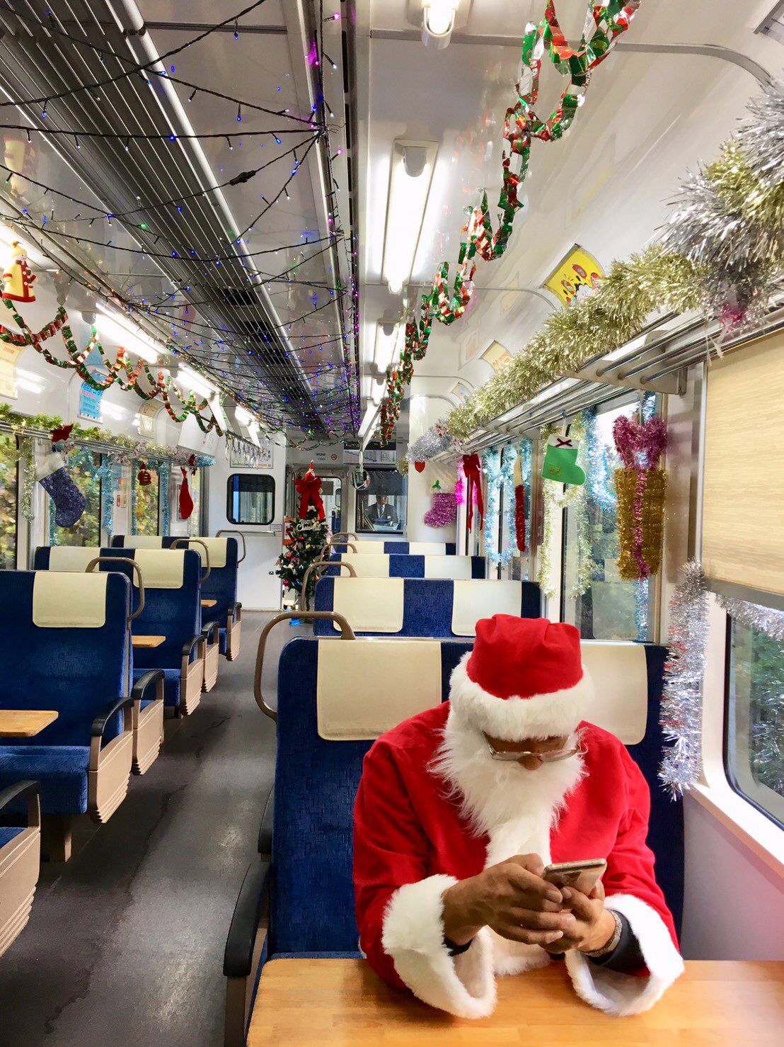 クリスマス 列車 送料無料 サンタ レッドorグリーンAiO