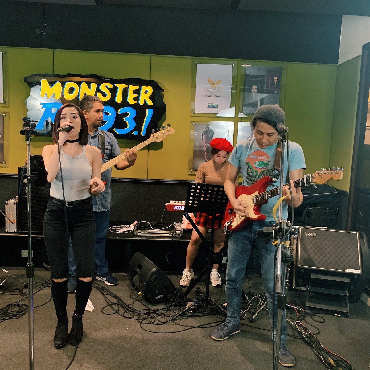 MYMP_OFFICIAL's tweet photo. Thanks for tuning in last night guys and thank you @RX931 for having us! 📻 #mymp #rxconcertseries #rx931 #radio #radioguesting #WishesAndDreams #newsingle #originalsong https://t.co/hoajiFiTge