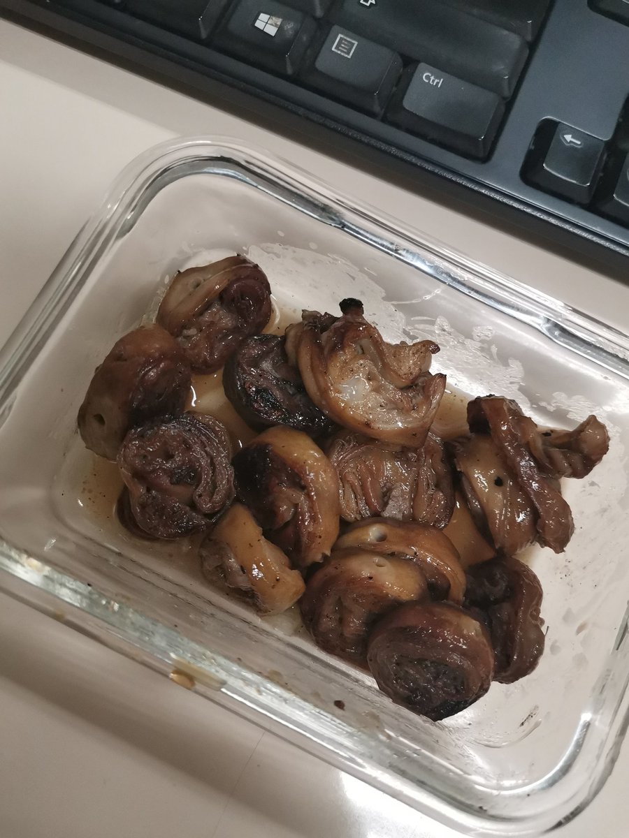 herchilla's tweet photo. #baonserye isaw ng baboy HAHAHAHAHAHA https://t.co/0qGl0aTGVe