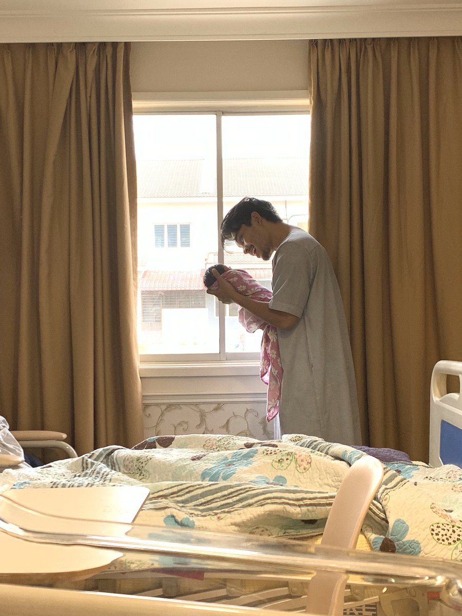 18 kali permintaan saya nak baby wawa tolak. Kali yg ke 19 ni, wawa tak da kekuatan nak tolak... dia punya aura tu masyallah...