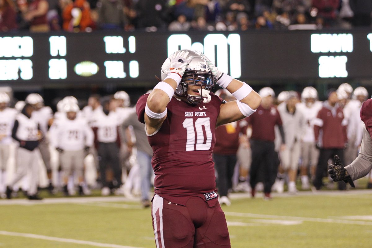 NENEE216's tweet image. What a moment for my boy... another 💍 💍 to add to the collection! #prepforlife @sppathletics... a true testament to all  players hard work and dedication...#savorthemoment @erodz27 @mrodz911