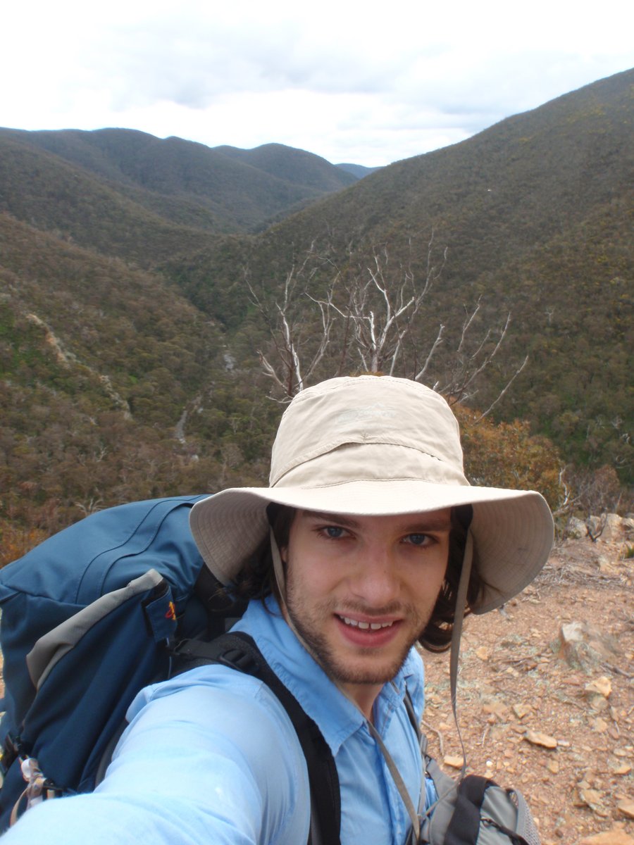 BBM_Wong's tweet image. Congrats to Nicholas Deal (cosupervised with @Topi_Lehtonen), who is now officially Dr Nicholas Deal. Nick&apos;s research investigated factors influencing filial cannibalism in fish. @MonashBiol #BobWongLab #MonashEvolution #MonashEcology
