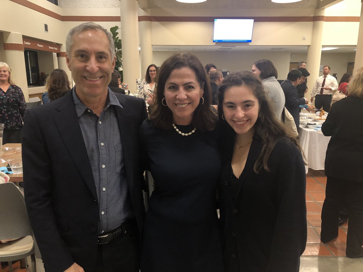 Wonderful to honor our 2019 #Mayor <a href="/DianePapan/">Diane Papan</a> and welcome 2020 Mayor <a href="/joe_goethals/">Joe Goethals</a> during #SanMateo’s annual #CityCouncil reorg - &amp; <a href="/EricRodriguez/">Eric Rodriguez</a> is our new deputy mayor! Tonight’s speeches highlighted the incredible role family &amp; community play in supporting our electeds’ work