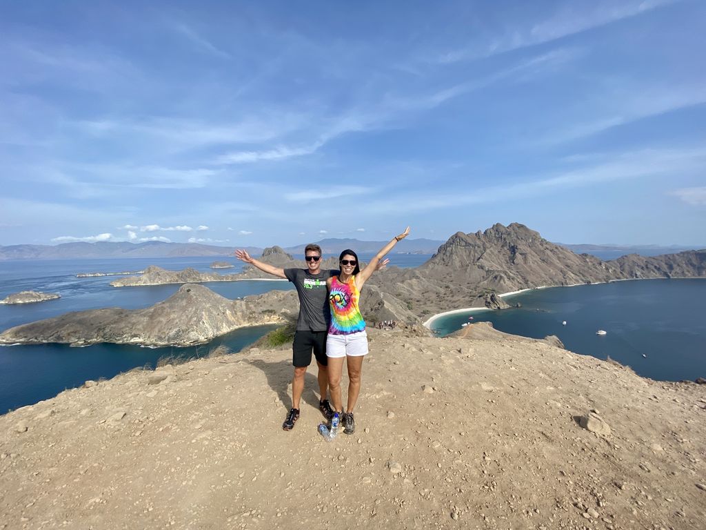 #Tschüss 👋 #indonesia 🇮🇩😃 so many beautiful places, but I'm still #shocked how much #rubbish lies around everywhere.
To be fair, as long as I grab a #plastic bag when buying #groceries, I shouldn’t be #surprised that they’ll turn up somewhere... 
✈️ to #Australia 🇦🇺😍