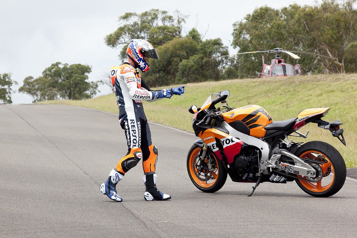 Thrusta1's tweet image. NEW PODCAST: we released the latest #rustysgarage this morning with @Official_CS27. It’s Casey in his own words on a range of topics from his 2-wheel career &amp;amp; his 4-wheel chapter. Candid &amp;amp; insightful. Thank you mate. Check it out @podcastoneau #caseystoner 📸 - @honda_mc