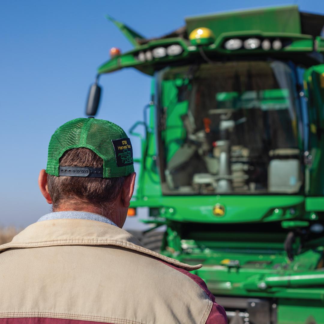 We enjoy working with producers throughout Africa and helping them succeed in farming. That’s one of the many reasons why we are proud to work in agriculture. 

#JohnDeereFinancial
#JohnDeereAfrica #Agriculture #Farming #BelieveInGreater