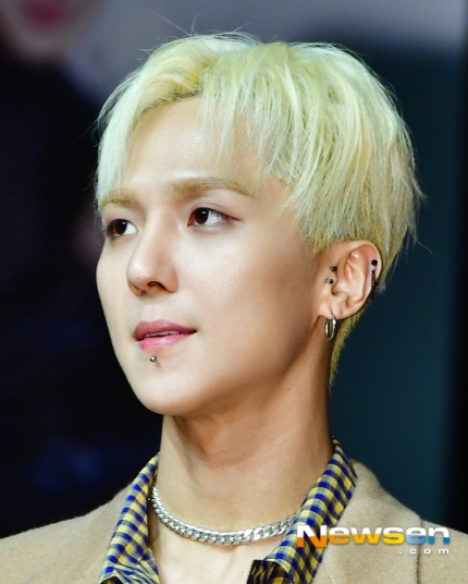 OH_mes2's tweet image. WINNER Mino will make his debut as an artist with his participation at SEEA 2019, an exhibition for up and coming artists

n.news.naver.com/entertain/now/…