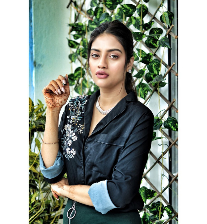 DottPost's tweet photo. Nusrat Jahan shows us why the colour black is classic and timeless..

#TuesdayThoughts #TuesdayMotivation #lifestyle #Bollywood https://t.co/fa8GuMiNaR