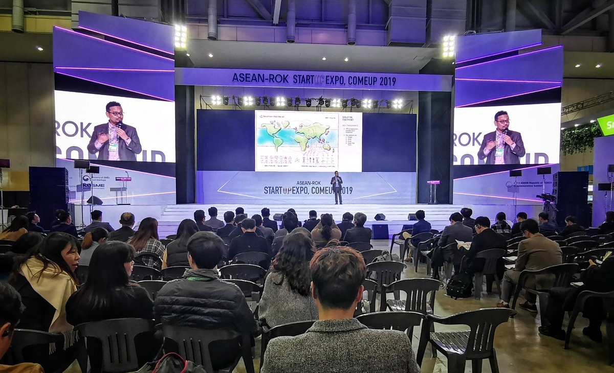 mymdec's tweet photo. Last week, 2 Malaysian companies - @Aerodyne_Group and @CarsomeMy - were invited to speak at Startup Expo, a satellite event for the ASEAN-Republic of Korea Commemorative Summit.
#SeriouslyDigital #LetsBuildTogether #Startups https://t.co/O2B8ZwY8UR