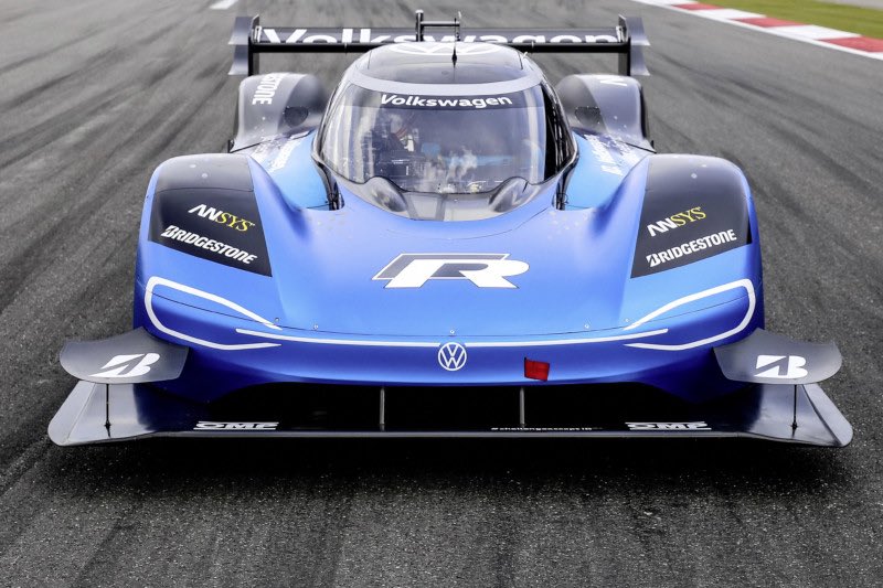 Il y a des victoires qui ne font pas de bruit... 🤫
Id.R élue voiture de course électrique de l’année 🏆
<a href="/vw_france/">Volkswagen France</a> <a href="/RomainDumas/">Romain Dumas</a> 
media.volkswagen.fr/la-volkswagen-…