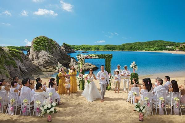 Malibu_Rose's tweet image. Destination Weddings are exciting! It’s a vacation and a celebration in one, but what should you pack to attend one? #PackingList #DestinationWeddingTips #TravelTips

travelpulse.com/opinions/blog/…