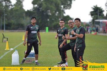 View image on Twitter