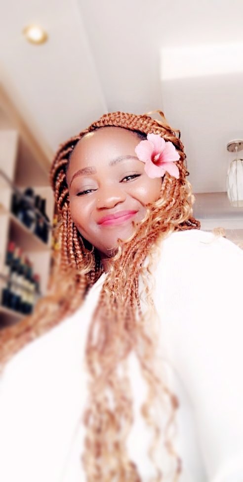 PhezerJanet's tweet image. Sai ata mkiniambia twende tukunywe tu chupa moja alafu tutako by 12 Imagine siwezi kata😒