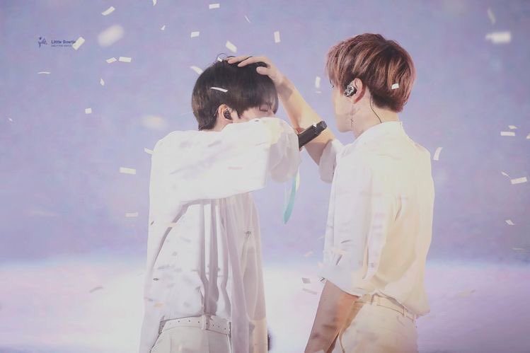 yongbaerz's tweet photo. thinking about how underrated this ship is. its good to think how they always have each other's back from the start til now 🥺💗. wannabond on touchin's 1st win!! wannables, we also won today 😭
#강다니엘 #배진영 #KANGDANIEL #BAEJINYOUNG #NIELDEEP https://t.co/vdmuUSidJY