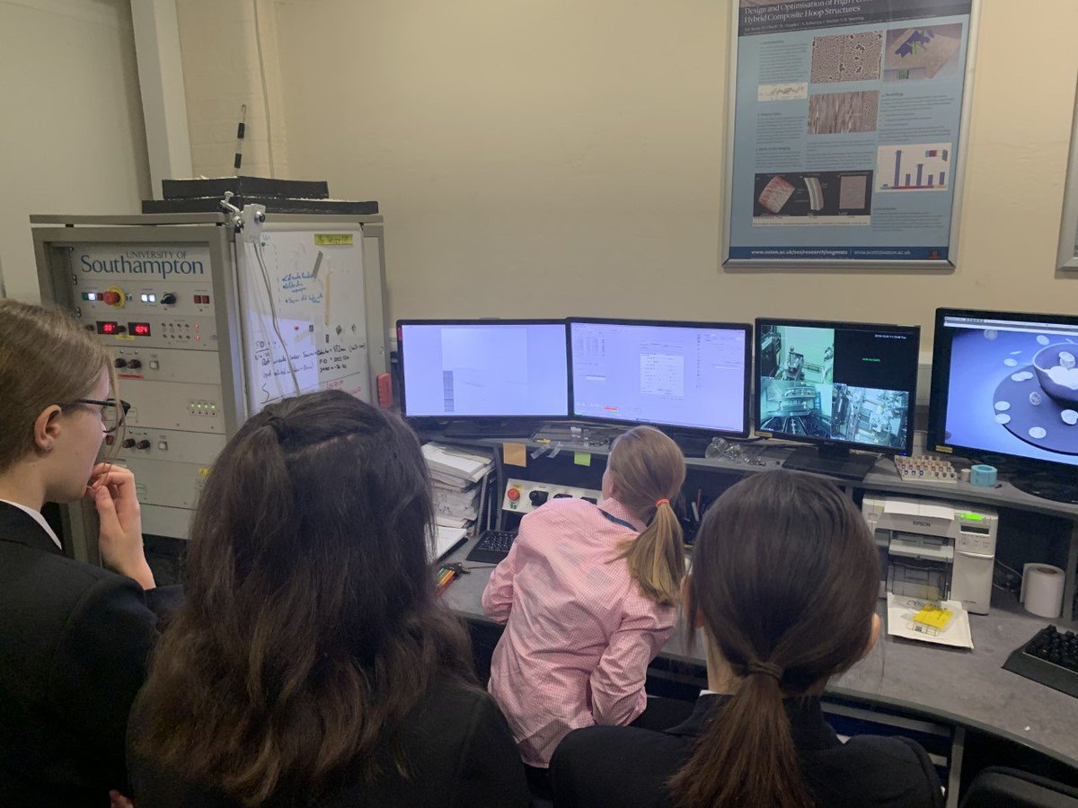 mayfieldschool's tweet photo. Here's our Year 9 Girls at the @unisouthampton for the ‘Dragonfly Day’ STEM event, using a £4 million X-Ray Imagine Machine (one of only 3 in the world!), to view through and then pull a Xmas Cracker!
#Mayfield #MOLIMA #Science https://t.co/g6hW8PeVXo