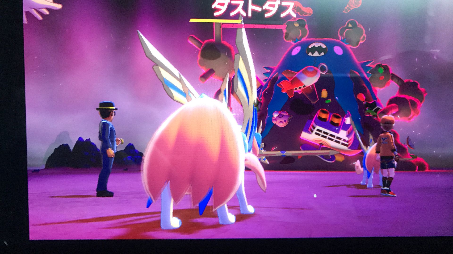 ぜかまし 色違いダイマックスのカイリキーと色違いダイマックスのダストダスも捕まえれた 自分の色違いダイマックス軍団もうすぐ完成だ 笑 ポケモン剣盾 ポケットモンスターシールド 色違いダイマックス 色違いポケモン T Co