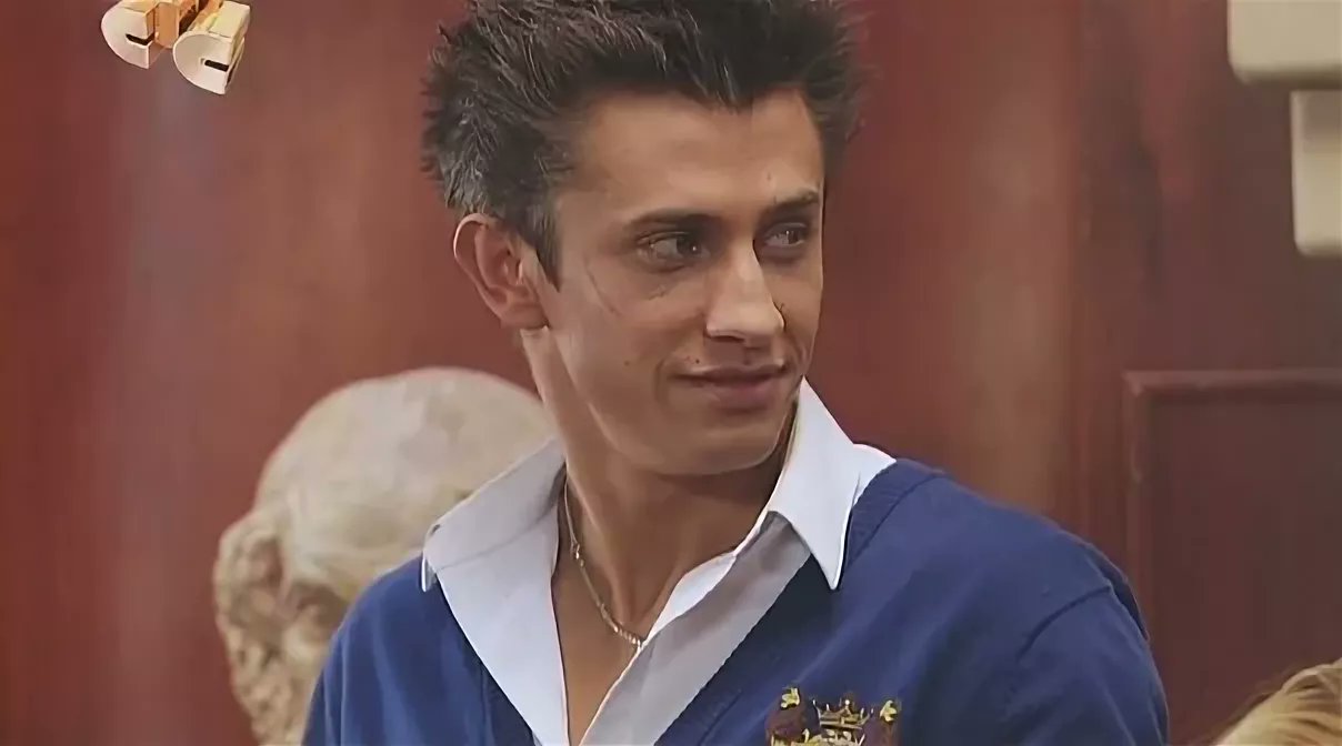 Сколько лет было прилучному в закрытой школе. Макс морозов закрытая школа. Павел прилучный и агата муцениеце закрытая школа. Павел прилучный тогда и сейчас. Агата муцениеце в сериале закрытая школа.