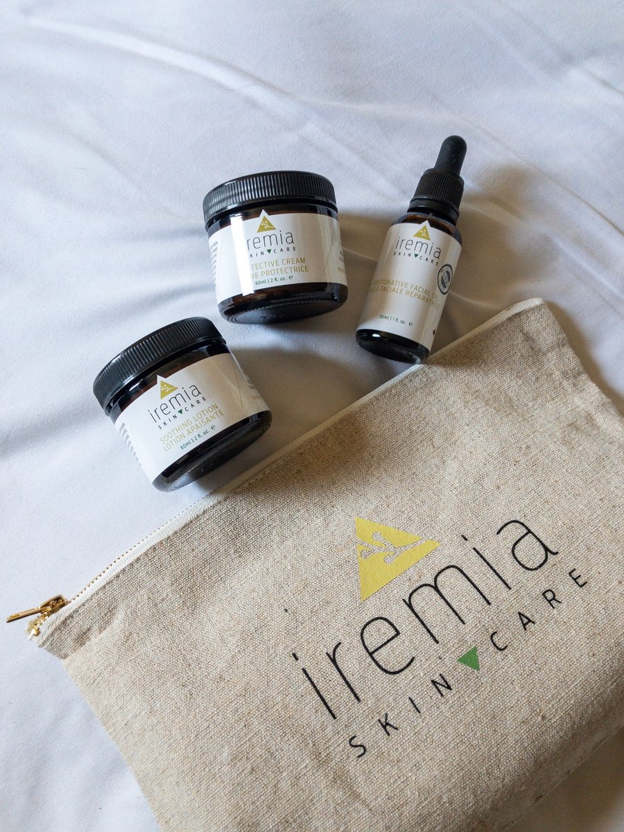 iremiaskincare's tweet photo. Conscious gifting for yourself or someone you love. ✨

Our sensitive skin saviours are key to hydration treating any redness you may have, and overall skin resiliency. ✨

https://t.co/TML1a8pD03
⠀⠀⠀⠀⠀⠀⠀
#hydratedskin #sensitiveskin #rosacea #winterskin #iremiaskincare https://t.co/z5Y5CuUCrK