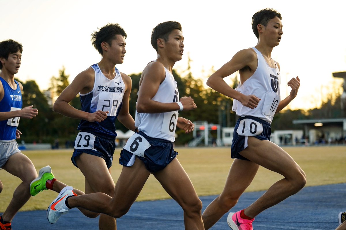 runrun_aoneco's tweet photo. 日体大記録会
10000m 9組

岡里彰大選手 29:49.79
大森龍之介選手 30:14.28 https://t.co/AkiSLpSyf0