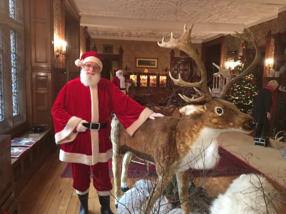 Events_Live's tweet image. 🎵 Sleighbells ring... Are you listening? 🎶 Father Christmas is very busy this time of year, but not too busy to stop by &amp;amp; see all you wonderful folk at @HolkerHall on 8th Dec! Get your tickets here: bit.ly/34HxSaL #holkerhall #christmasevents