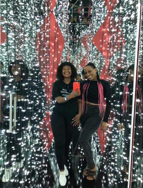 TrueLoveMag_SA's tweet photo. The cool mirror station, healthy hair concoctions and advice were some of the highlights of the @StaSofFroHair station. #TLAllAWomanNeeds #WearYou #VersaStyle https://t.co/k7sGwLVmVz
