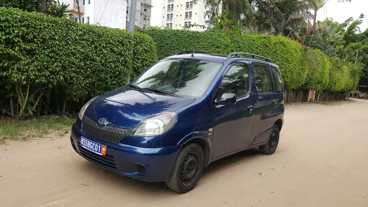 MOBILIAUTOSTORE's tweet photo. << #TOYOTA #YARIS_VERSO 1.4 vvt-i LINEA SOL<< 👉 Année 2002-2003 ⛽️🕹 #Essence #manuelle #4cylindres, intérieur tissu d'origine barre de toit d'origine, ❄️climatisation Fraîcheur D'eau de Cologne après le bisou de maman à bébé dans l'Harmattan a 4h40, pas loin de #KATIOLA. https://t.co/x3uJFkLR2u