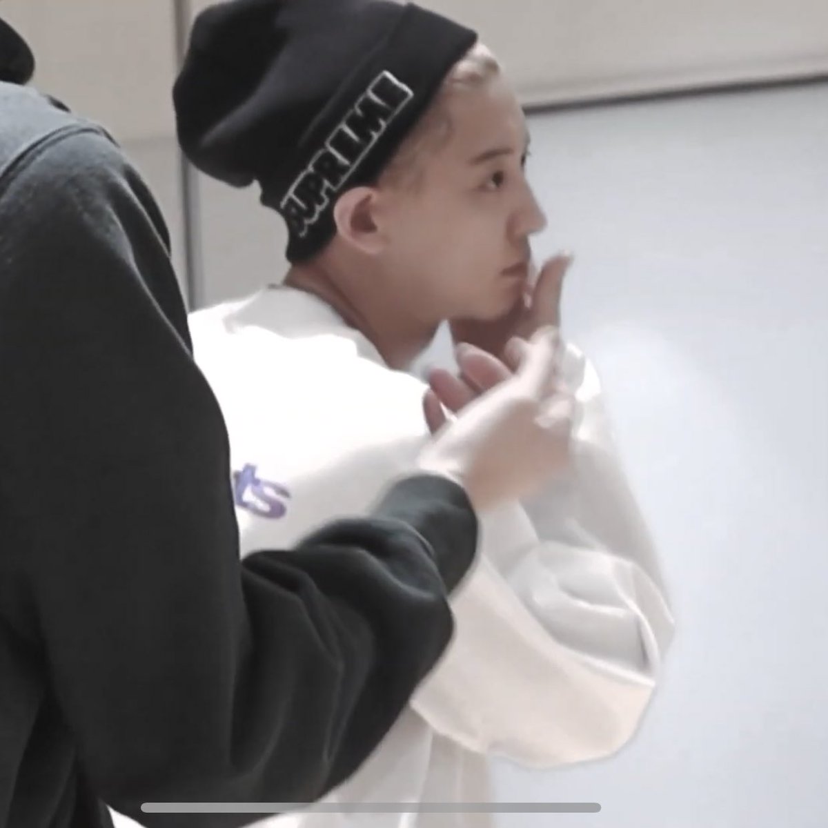chanyeol pics tweet media