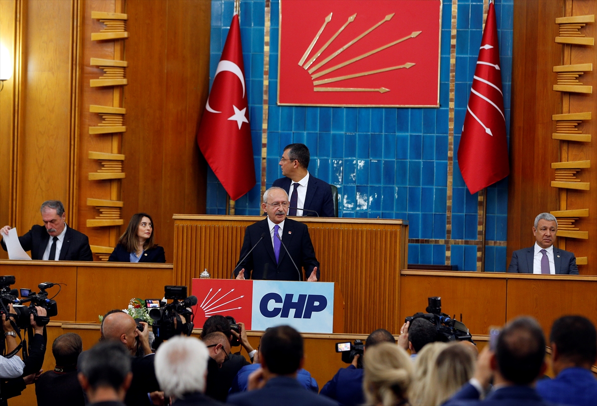 Kılıçdaroğlu: Her yıl Kırşehir'de Ahilik Haftası kutlanır. Ama Kırşehir Belediyesi’ni CHP kazanınca Ahilik Haftası kutlamalarını Konya'ya aldılar bu sene. Şimdi merak ediyorum, İstanbul'un Fethi'ni nerede kutlayacaklar? Herhalde onu da Bursa'da kutlarlarhttps://sptnkne.ws/A8ZT
