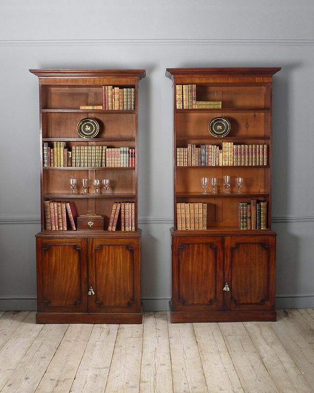 TF_Antiques's tweet photo. A pair, yes PAIR of genuine period Georgian bookcases! Being tall and slim they're Ideal dimensions for alcoves either side of a chimney breast. circa. 1830.

_____

#antiquebookcase #openbookcases #openbookcase #pairofbookcases #traditionaldecor #homest… https://t.co/193XARgJE7 https://t.co/9wyEtOBY0q