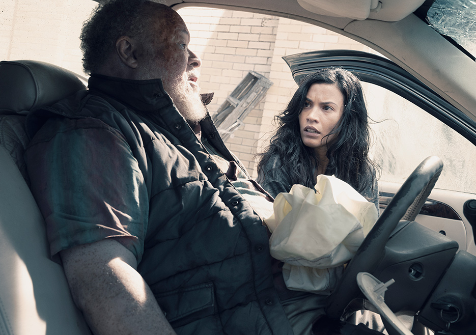 FTWDfanzone's tweet photo. Retweet if your a fan #FearTheWalkingDead #FearTWD https://t.co/zwes5M7AIw