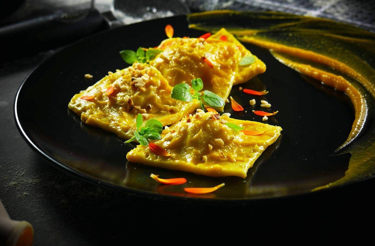 MariaElisaRoss1's tweet photo. #vegan #ravioli #food #cucina #cremadizucca #cucinabio #organicfood #bioricette #cucinasanaenaturale #cucinasana #zuppe #verdure #verduredustagione #healtyfood #sceglibiotiguidoio #greenliving #prodottibiologici #cibobiologico #alimentazionesana https://t.co/AQBlyFLNq9