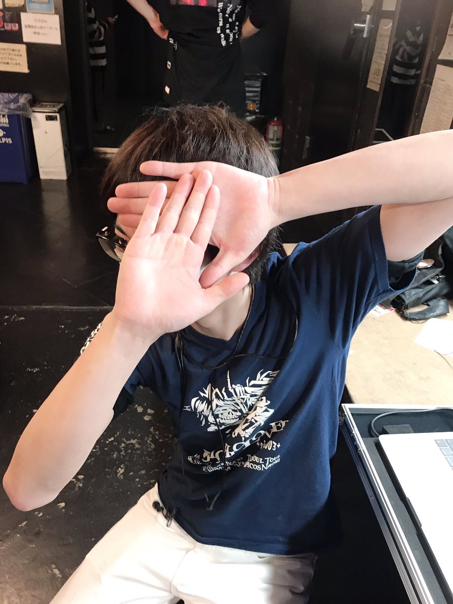 syuan_pv1226's tweet photo. いい具合に
長丁場が頭のネジを外しはじめてくれた時間帯くらい。
ニケ氏はさ、ニケ氏だよね😶
んで、しょーちゃんは相変わらずしょーちゃんで
Zettoくんはパークのりが最高だったし
はじめましてのお二人は優しかった!
#RSF5 https://t.co/59UdCgUpK9