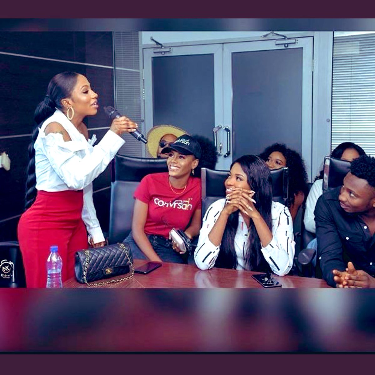 nse_ekene's tweet image. Good morning #Mercenaries #TeamMercy #LamboNation I want y’all to take a good look at this picture and learn from the Ladies and Gentleman in this picture. Who are they focused on? 
#FocusOnMercyEke #FocusOnMercyEke #FocusOnMercyEke 
#MercyEke