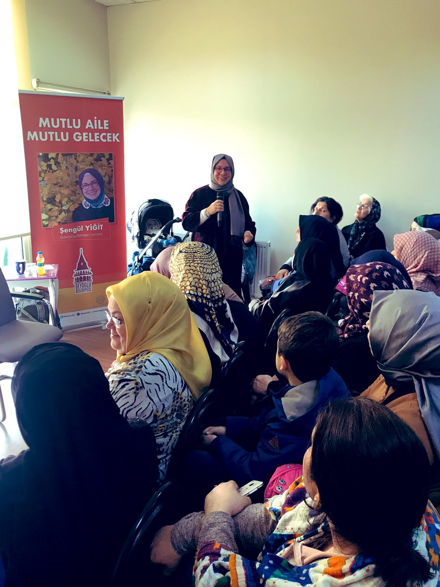 Beyoğlu Bld.Aile ve Sosyal Hizmetler Müdürlüğü Okmeydanı Semt Konağımızda  AEP Formatörü Davranış Bilimleri Uzmanı <a href="/sengulyigit/">Şengül Yiğit 🇹🇷 🇹🇷🇹🇷</a> İle “Mutlu Aile Mutlu Gelecek”Eğitim seminerimiz yoğun katılımla devam ediyor.<a href="/haydaraliyildiz/">🇹🇷Haydar Ali YILDIZ</a>