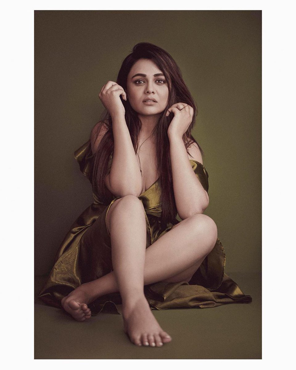 MediaBuzz_PR's tweet photo. #trendytuesday: @PrarthanaBehere sets the temperature high with her latest photoshoot! 
Amazing Pics Shot By #bharatpawarphotography
MUA: @vinodsarode
#PrarthanaBehere #Newphotoshoot #newlook #look9 #actress #Marathi #Hindi #style #fashion #instafashion #styling #mediabuzzpr https://t.co/m7H9T3C5w8