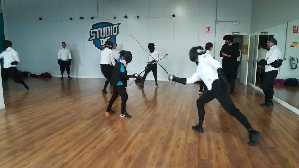 Esc_Ettenhard's tweet photo. Estamos pensando en lanzar en 2020/2021 un nuevo curso que va a interesar mucho a #familias #conniños estad atentos a los talleres que realiza el @Museo_Lazaro y las actividades de #studioDC https://t.co/xHgCICXlaZ